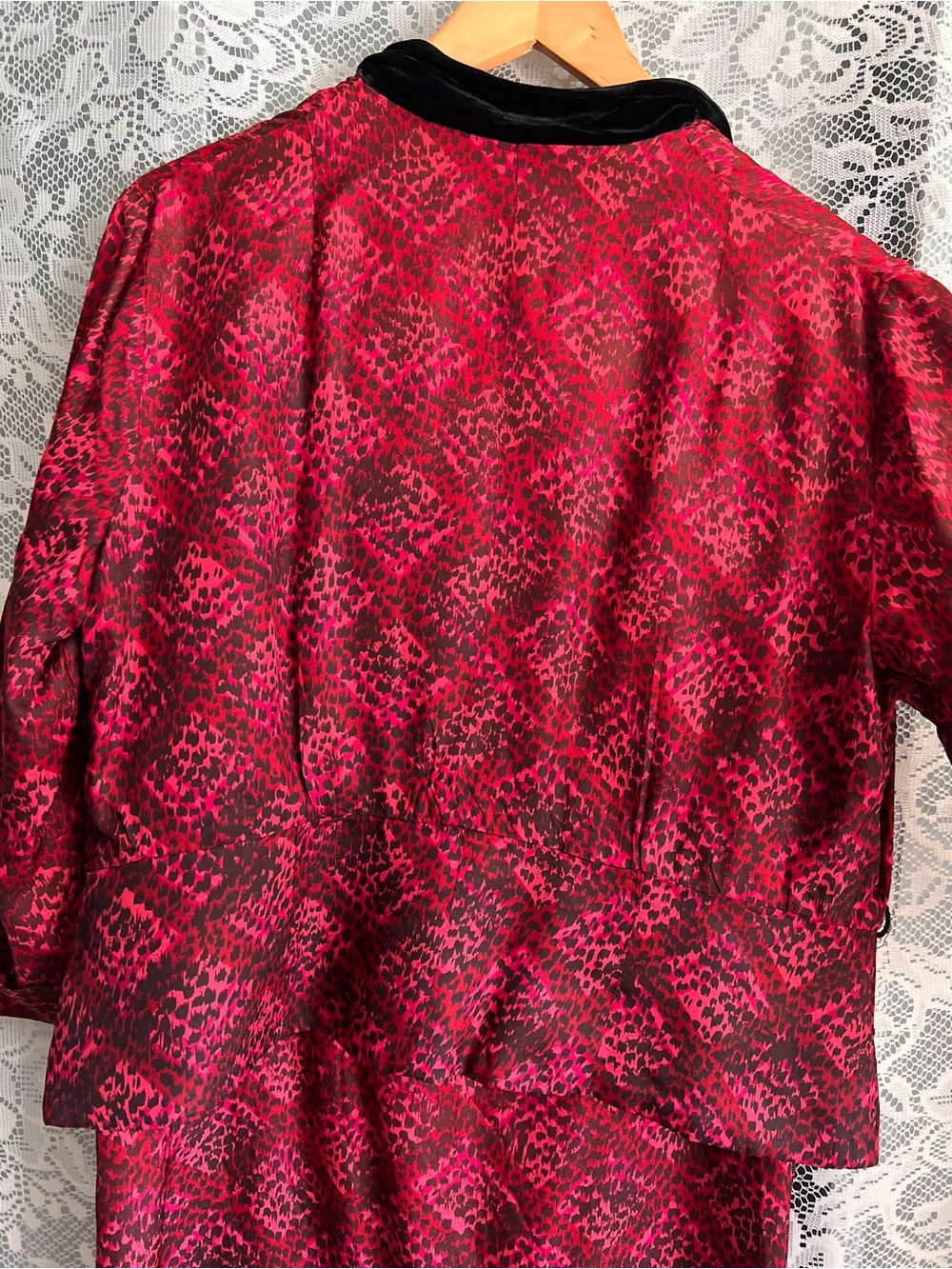 Vintage Red Satin Skirt Set with Black Velvet Collar - Picture 7 of 11